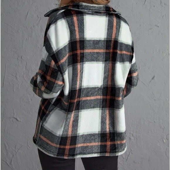 Plaid SHEIN top. Size medium - Picture 3 of 7